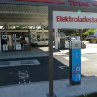 Elektro-Ladestation-Foto-©-Gerhard-Hofmann-fuer-Solarify.jpg